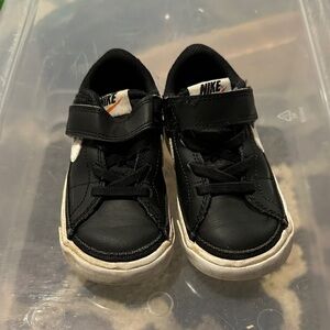 Nike Kids Black and White Sneakers